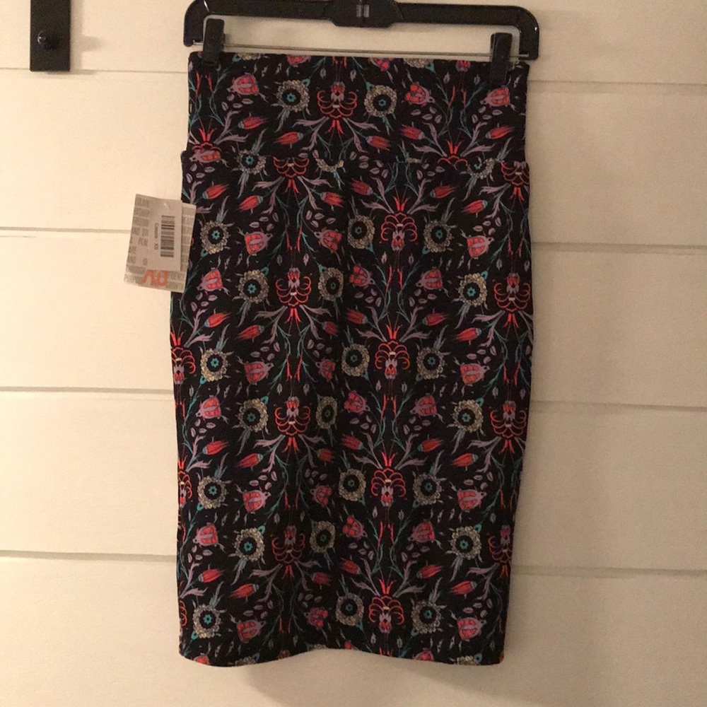 NWT Lularoe Cassie Skirt
